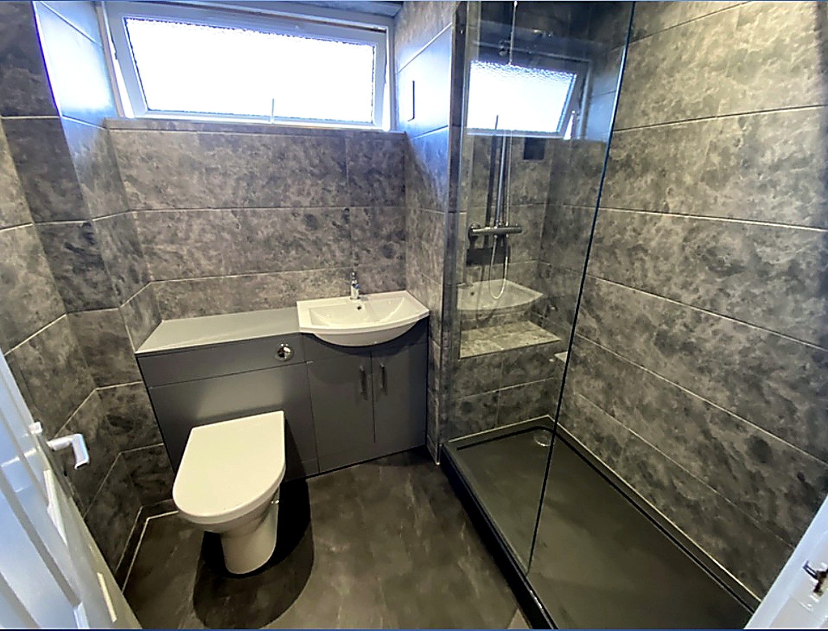 Walk-in shower room